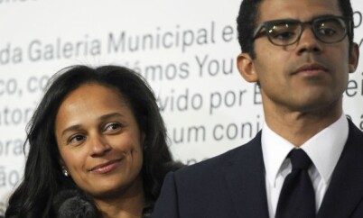 FAMILIEKVINNE: Isabel dos Santos er gift med kunstsamleren Sindika Dokolo, og sammen har de tre barn. Foto: NTB Scanpix FAMILIEKVINNE: Isabel dos Santos er gift med kunstsamleren Sindika Dokolo, og sammen har de tre barn. Foto: NTB Scanpix